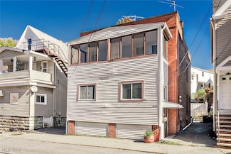 1975 E 124th Place, Cleveland, OH 44106