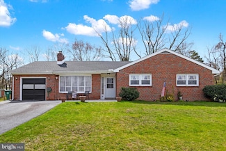 5141 Lake Dr, Harrisburg, PA 17112