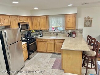 16 Whitman St, Brick, NJ 08724