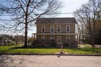 304 S Kansas St, Highland, KS 66035