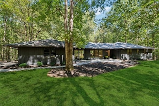 150 Melody Ln, Fayetteville, GA 30215