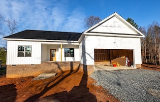 109 White Pine Dr, Stoneville, NC 27048
