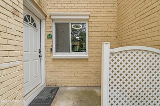 19 Lake Ave Unit 6A, East Brunswick, NJ 08816