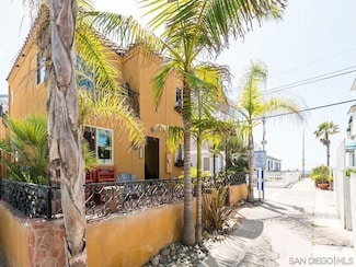 715 Toulon Ct, San Diego, CA 92109