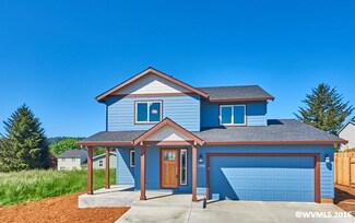 405 NW Pacific Hills Dr, Willamina, OR 97396