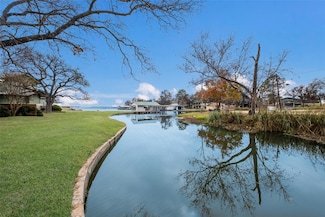 409 S Timberhill Dr, Granite Shls, TX 78654