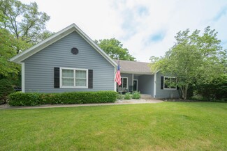 37 Summerset Dr, Kalamazoo, MI 49009