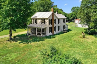 193 Greene Rd, Mathews, VA 23109
