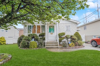 11 Bolivar St, Staten Island, NY 10314