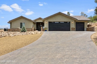 3225 Pamela St, Prescott, AZ 86305