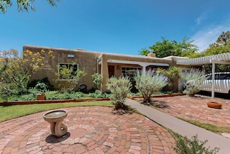 4512 Robin Ave NE, Albuquerque, NM 87110
