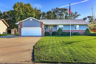 2611 Goldenrod Rd, North Newton, KS 67117