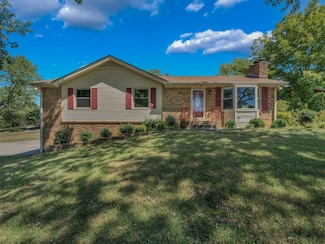 809 Laurel Dr, Clarksville, TN 37043