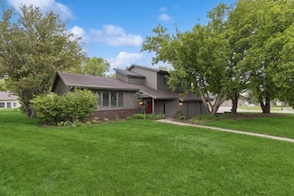 2617 Pierce Ave, Ames, IA 50010