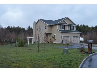 64 Trinity Cir, Rochester, NH 03839