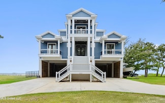 4727 E Belle Fontaine Rd, Ocean Springs, MS 39564