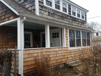 99 Melbourn Rd, Warwick, RI 02886