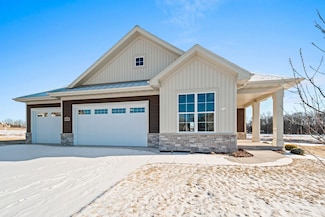 879 Cygnet Ct, Menasha, WI 54952