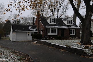 2 Arden Rd, Schenectady, NY 12302