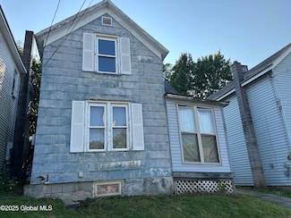 207 Fon Clair St, Johnstown, NY 12095