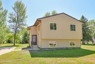 810 2nd St, Portland, ND 58274
