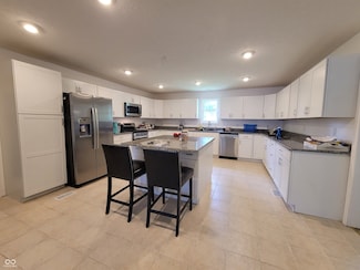 575 E Cameron Dr, Rushville, IN 46173