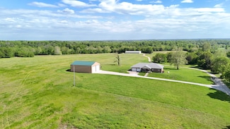 5376 S 140th Rd, Morrisville, MO 65710