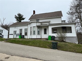 381 Uhl St Unit A-D, Millersburg, OH 44654