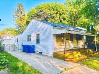 20760 Atlantic Ave, Warren, MI 48091