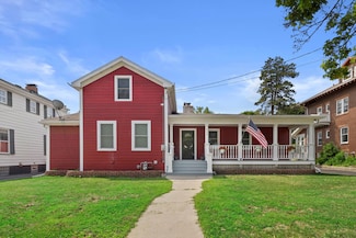 513 61st St, Kenosha, WI 53143