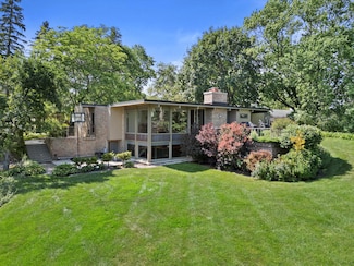 3637 Hennepin Place, Racine, WI 53402