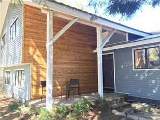 197 Main Rd S, Hampden, ME 04444