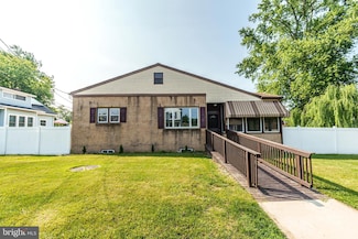 428 Chester Ave, Bellmawr, NJ 08031