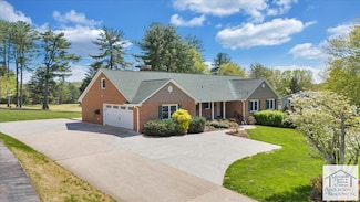 1505 Meadowview Ln, Martinsville, VA 24112