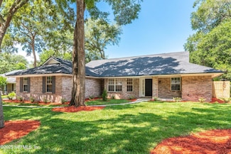 12172 Dividing Oaks Trail E, Jacksonville, FL 32223