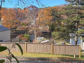 93-95 Eastview Rd, Plymouth, CT 06786