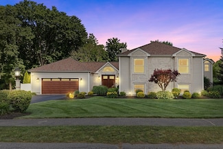 19 Ledgebrook Ave, Stoughton, MA 02072