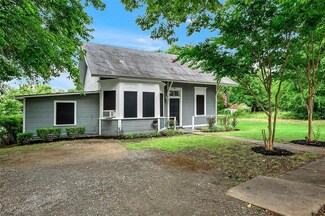 301 W Spruce St, Whitewright, TX 75491