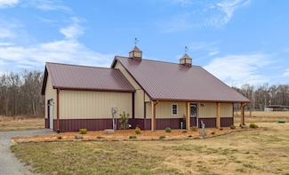 2692 Heads Church Rd, Cedar Hill, TN 37032