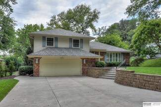 11811 Dorcas St, Omaha, NE 68144