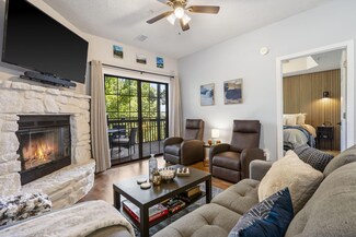 75 Leaning Tree Cir Unit 1, Branson, MO 65616