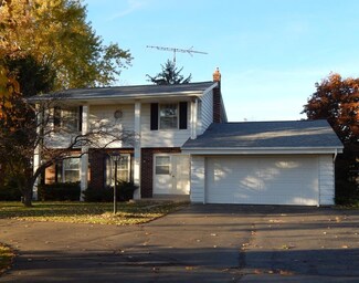 W296 Pine Dr, Palmyra, WI 53156