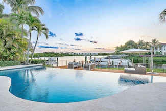 121 Commodore Dr, Jupiter, FL 33477