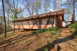 210 Clubhouse Dr, Hawesville, KY 42348