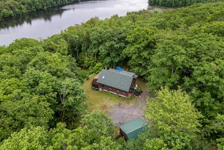 52 Cain Ln, West Gardiner, ME 04345