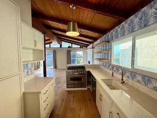 113 N Granados Ave Unit 113, Solana Beach, CA 92075