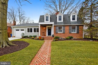 466 W Taylor Run Pkwy, Alexandria, VA 22314