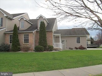 1402 Mohr Cir, Macungie, PA 18062