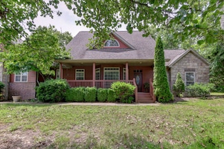 613 Crossing Dr, Reeds Spring, MO 65737