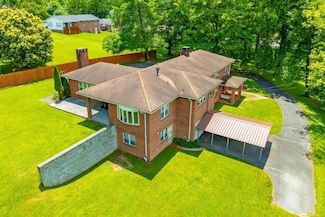 131 Copenhaver St, Marion, VA 24354